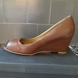 *new in box*   brown peep toe wedge size 9